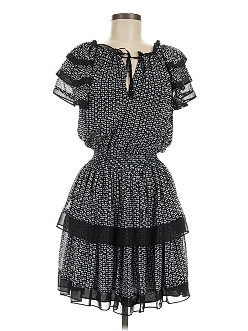 Max studio Black & White Flutter Sleeve Tiered Dress floral pattern